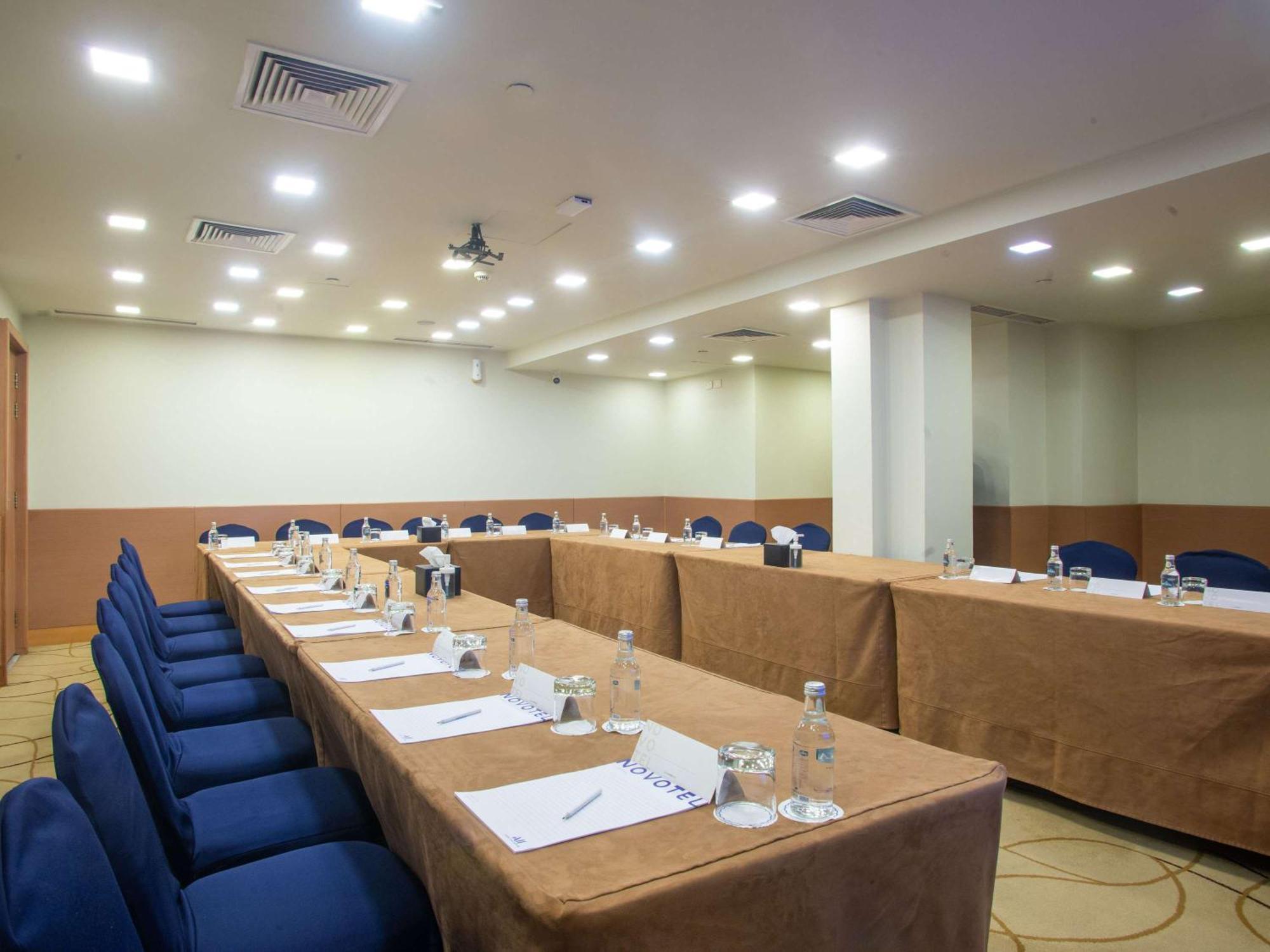 Novotel Cairo El Borg Giza Bagian luar foto