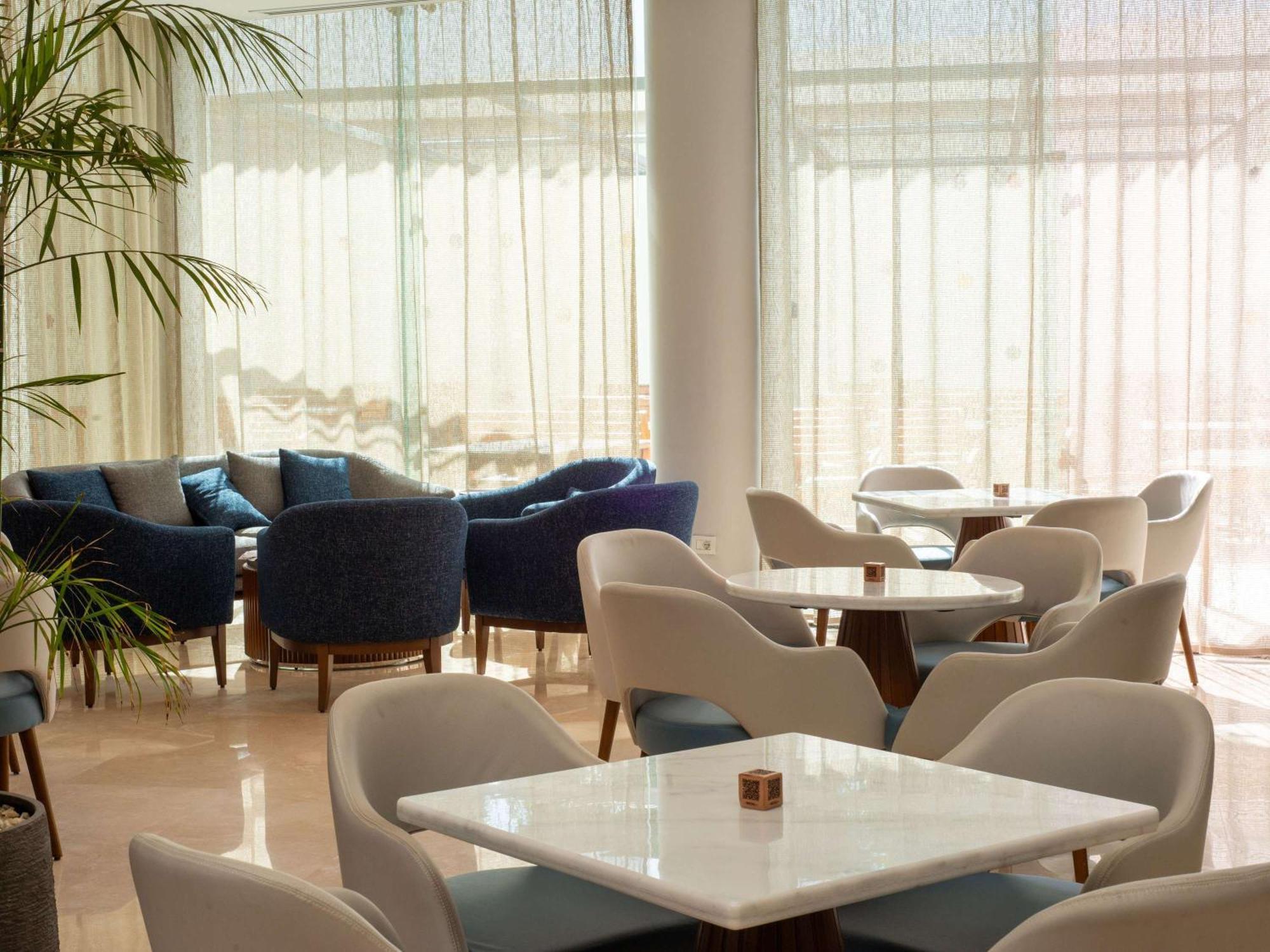 Novotel Cairo El Borg Giza Bagian luar foto