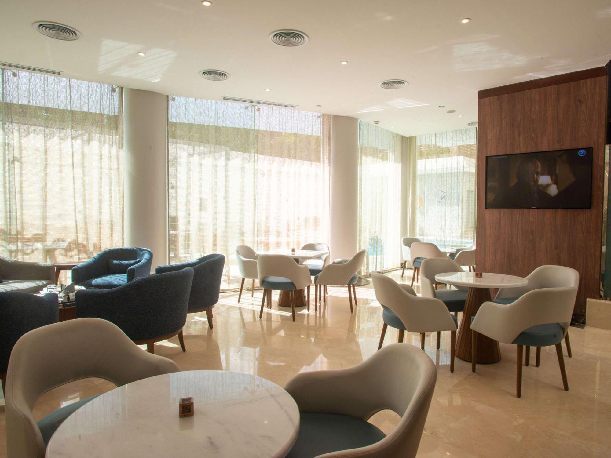 Novotel Cairo El Borg Giza Bagian luar foto